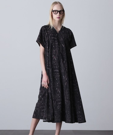 ＰＲＩＮＴ Ｖ ＮＥＣＫ ＤＲＥＳＳ