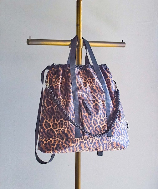 CONTROL FREAK NYLON 3WAY SQUARE TOTE LEOPARD