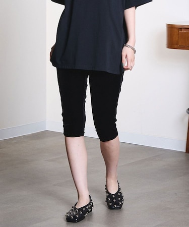 VELOUR CAPRI PANTS
