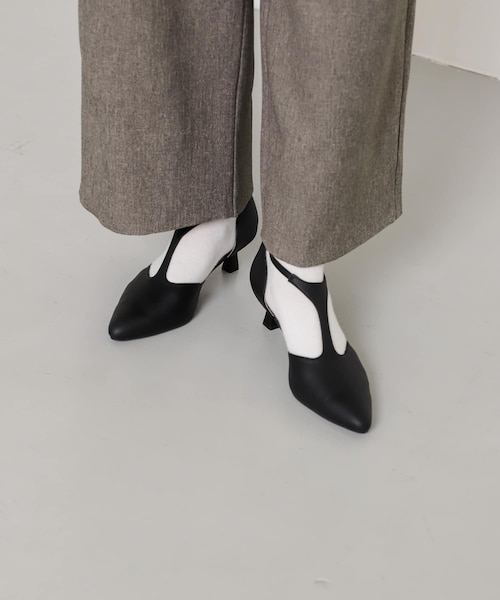 tnewties tストラップパンプス22.5cm ポインテッドトゥTストラップパンプス レディース | 《公式