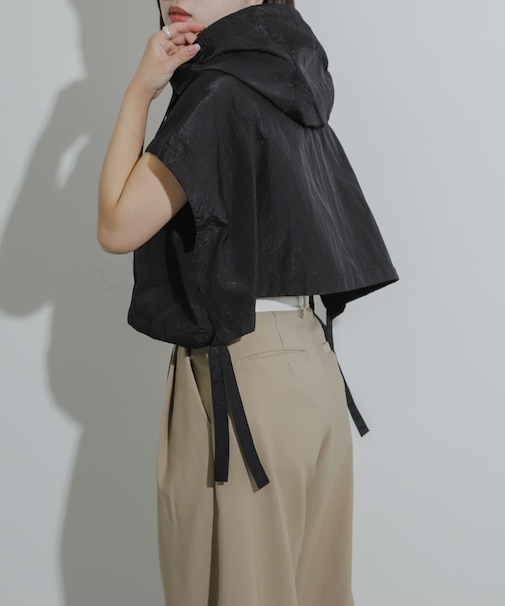 Uiscel ナイロンクロップドパーカー