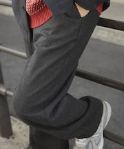 ウール混テーパードパンツ