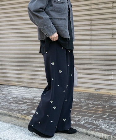 刺繍ベロアパンツ