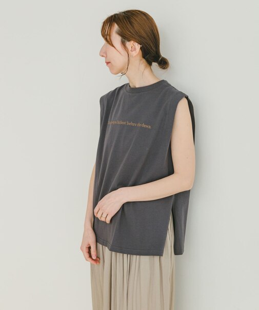 ショルダータックロゴTシャツ