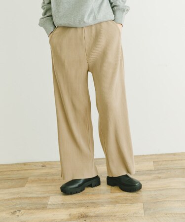 プリーツシャーリングパンツ
