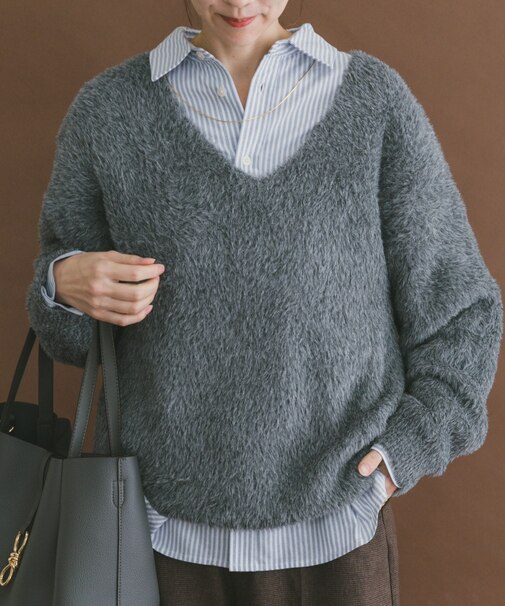 アニモシャギーVネックニット