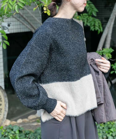 フェザードッキングニット