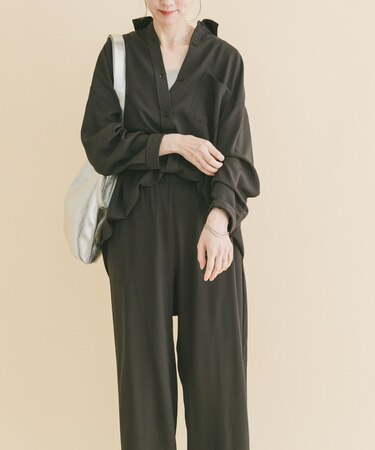 長袖シャツ×イージーパンツ