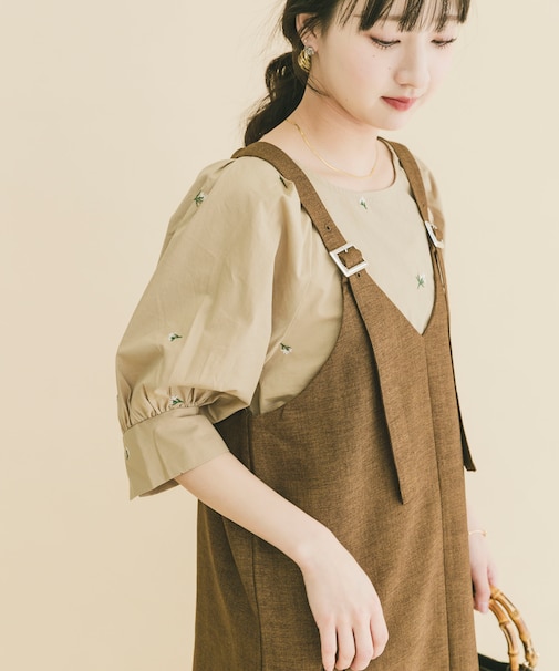 タックスリーブ刺シュウブラウス