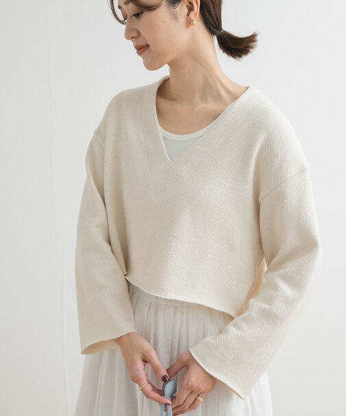 ミドルインレイVネックプルオーバー