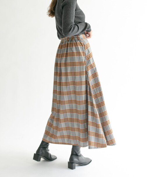 チェック柄フレアロングスカート