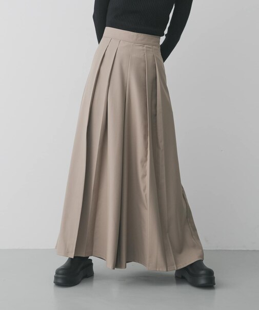 ハカマタックパンツ