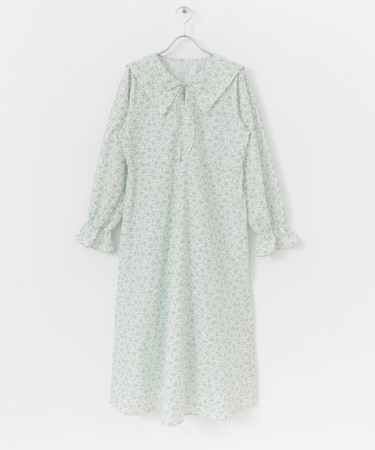 花柄セーラーカラーロングワンピース