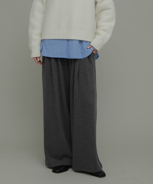 カットタックイージーパンツ