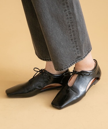 スクエアトゥスリットパンプス