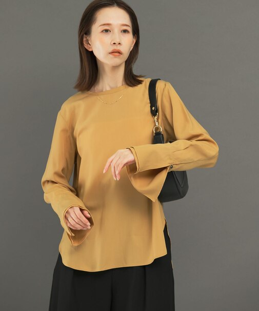 バックリボンダブルカフスブラウス