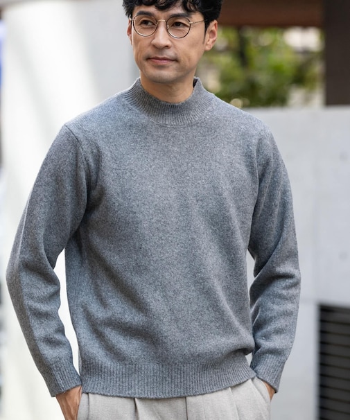 エアリーモックネックニット