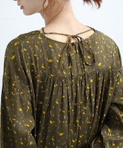 カラーダップルドットプリントシャツ