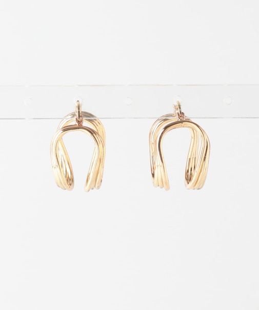 CHIGNON 3ラインカーブピアス