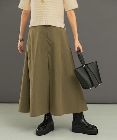 タフタロングフレアスカート