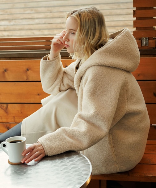 ムートンリバーシブルフーディーコート