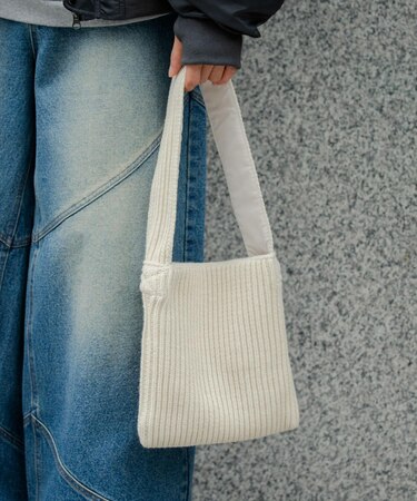 ニットスクエアバッグ