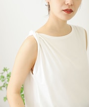 『UR TECH』ツイストショルダーアシメトップ