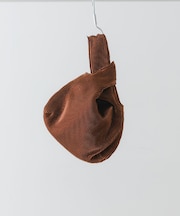 メタリックプリーツバッグ