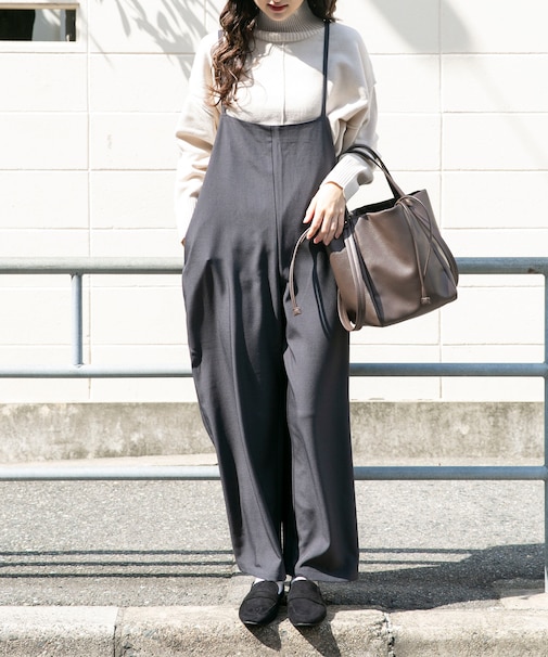 ルーズサロペット