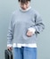 グレー