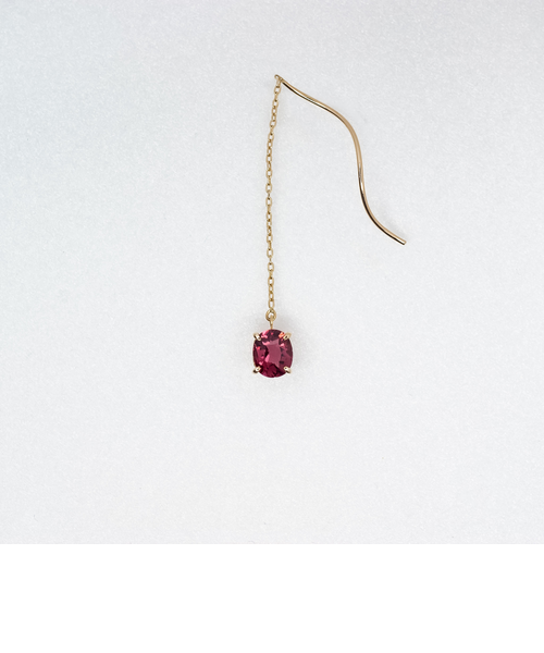 クアラントット片耳用ピアスガーネット