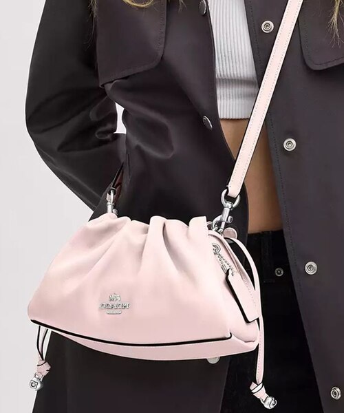 【週末限定値下げ】COACH　コーチ　フェイショルダーバッグ　オフホワイト COACH OUTLET｜【公式】フェイ ショルダー バッグ・ルーシング