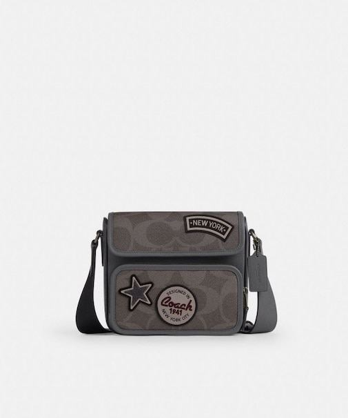 【公式】サリバン フラップ クロスボディ バッグ・マキシ シグネチャー キャンバス・パッチ