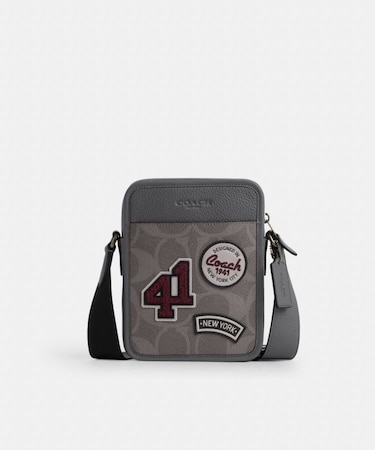 【公式】サリバン クロスボディ バッグ・マキシ シグネチャー キャンバス・パッチ