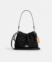 【公式】フェイ ドローストリング バッグ・シグネチャー デニム