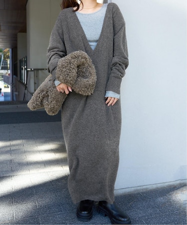 ウールミックスVネックルーズニットワンピース