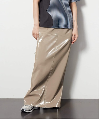 ENAMEL FAUX LEATHER スカート