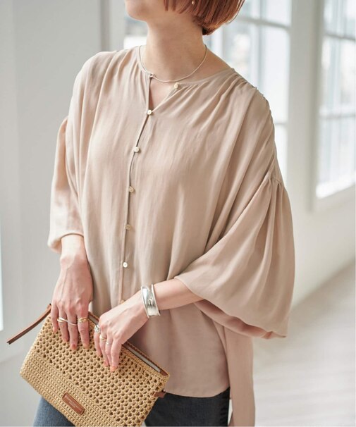 ドライタッチギャザーブラウス