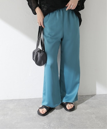 サテンカラーパンツ