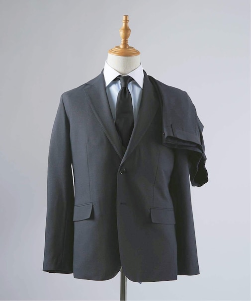 サージスーツ / セットアップ