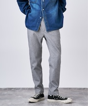 ブラッシュド ストライク ストレッチ テーパードスラックス