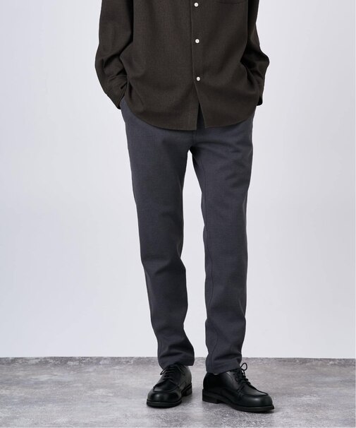 ブラッシュド ストライク ストレッチ テーパードスラックス