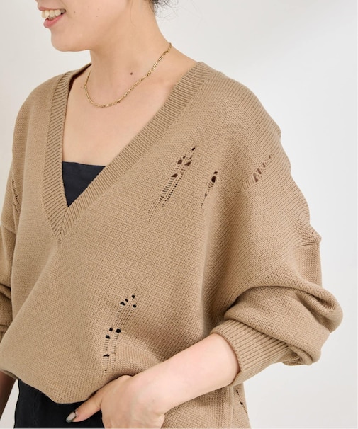 手洗い可 / ディープVネックダメージニット