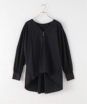 タックVネックチュニックブラウス