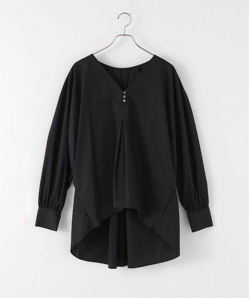 タックVネックチュニックブラウス