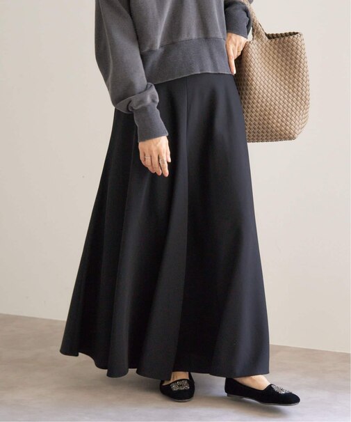 トリアセツイルフレアスカート