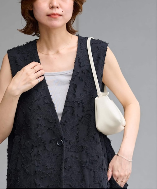 カットジャガードジレ