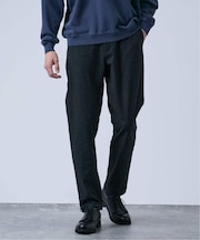 WONDER SHAPE スリムテーパードパンツ