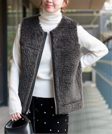 ムートンライクリバーシブルベスト2