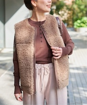 ムートンライクリバーシブルベスト2